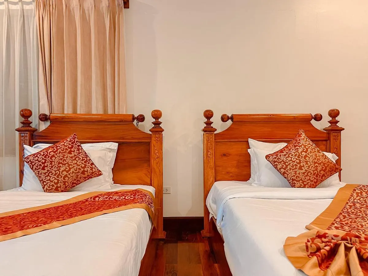 Villa Angthong Luang Prabang 0*,